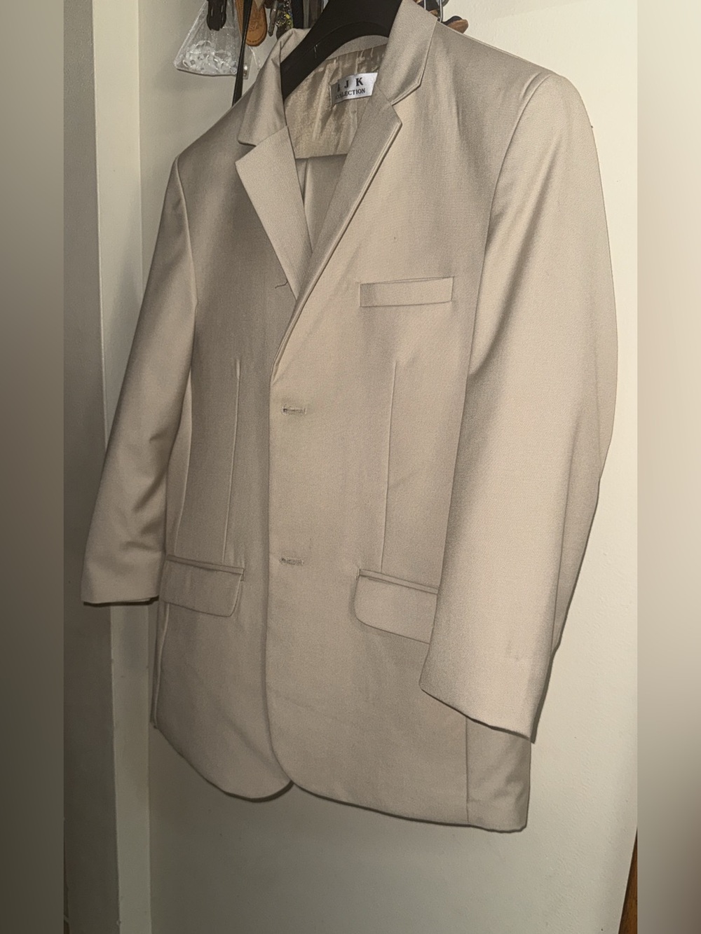 Classic Men's Cream Blazer - Tailored Single-Breasted Jacket